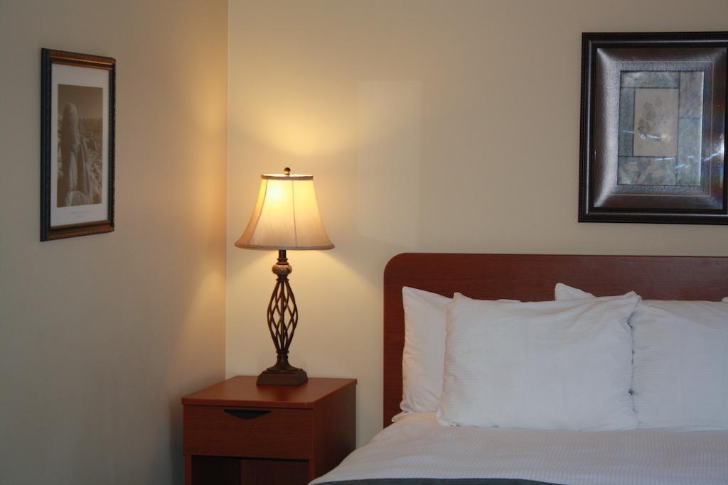 University Of Alberta - Hotel Edmonton Eksteriør billede