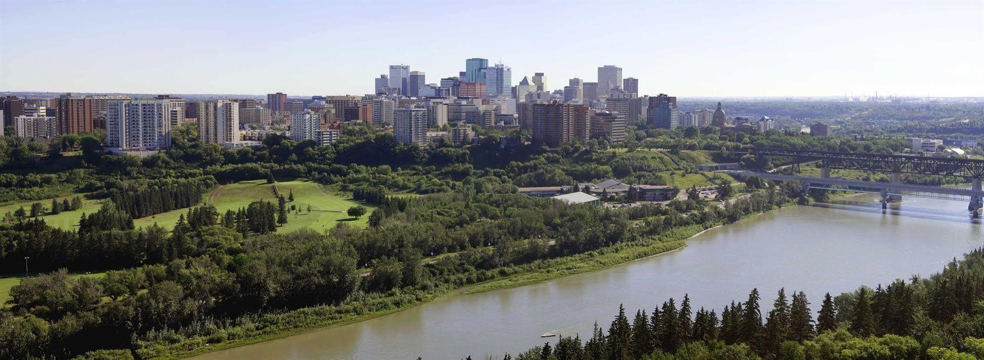 University Of Alberta - Hotel Edmonton Eksteriør billede